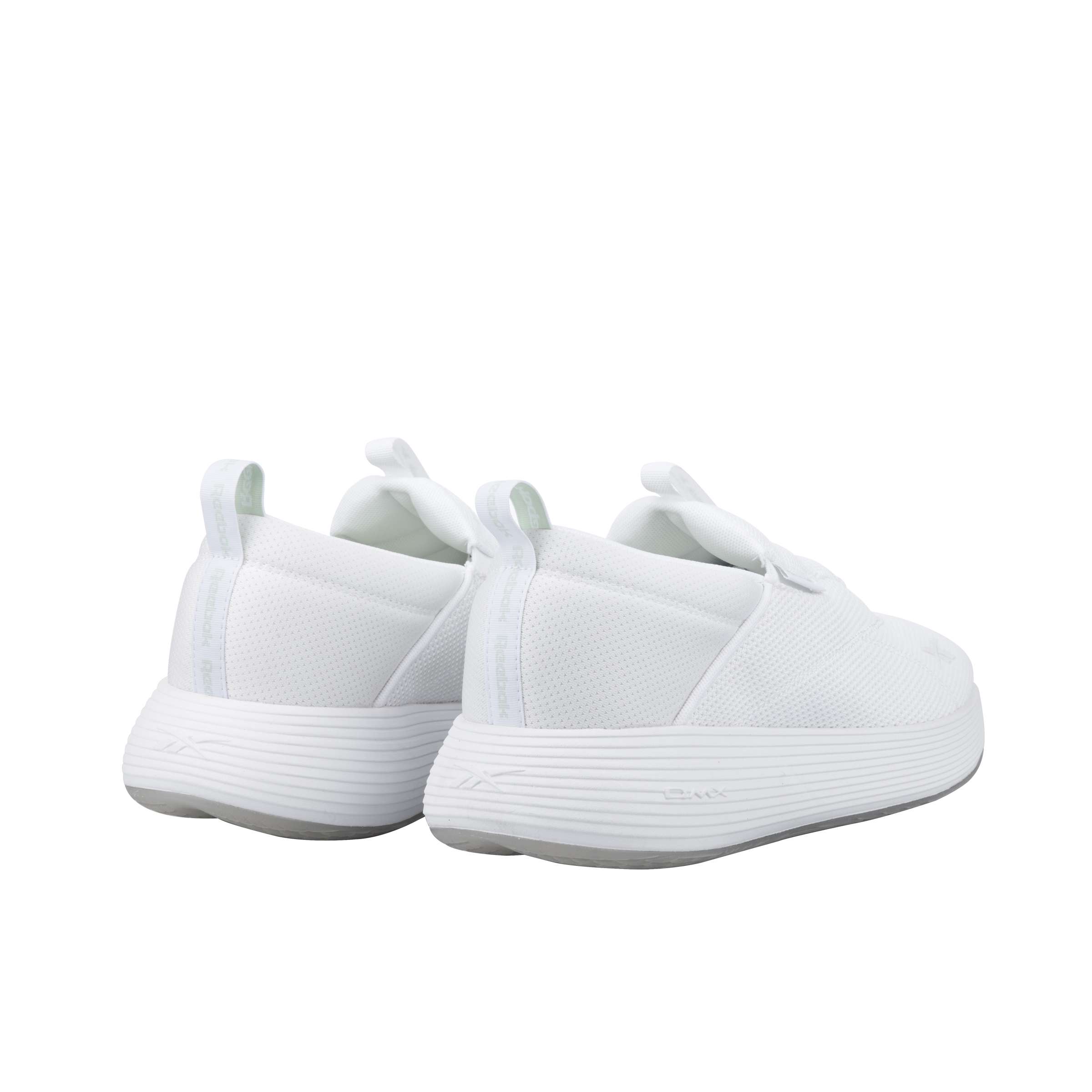 Prueba los DMX Comfort con una entresuela DMXAir que mueve el aire en cada paso y un diseño elegante que facilita su combinación.