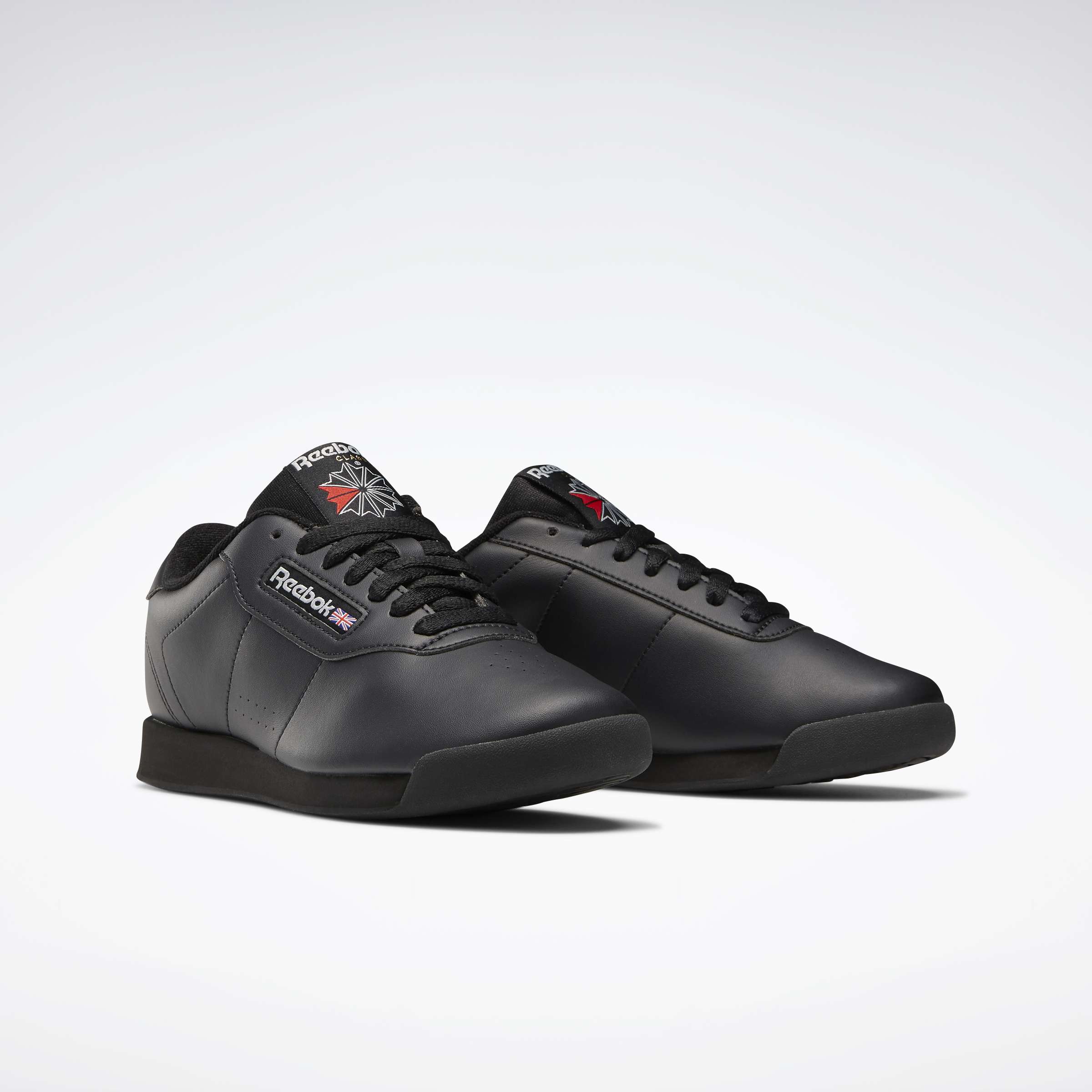 Amortiguación clásica. Parte superior elegante. El logo atemporal. Disfruta del estilo sutil de este clásico tenis Reebok para mujer.