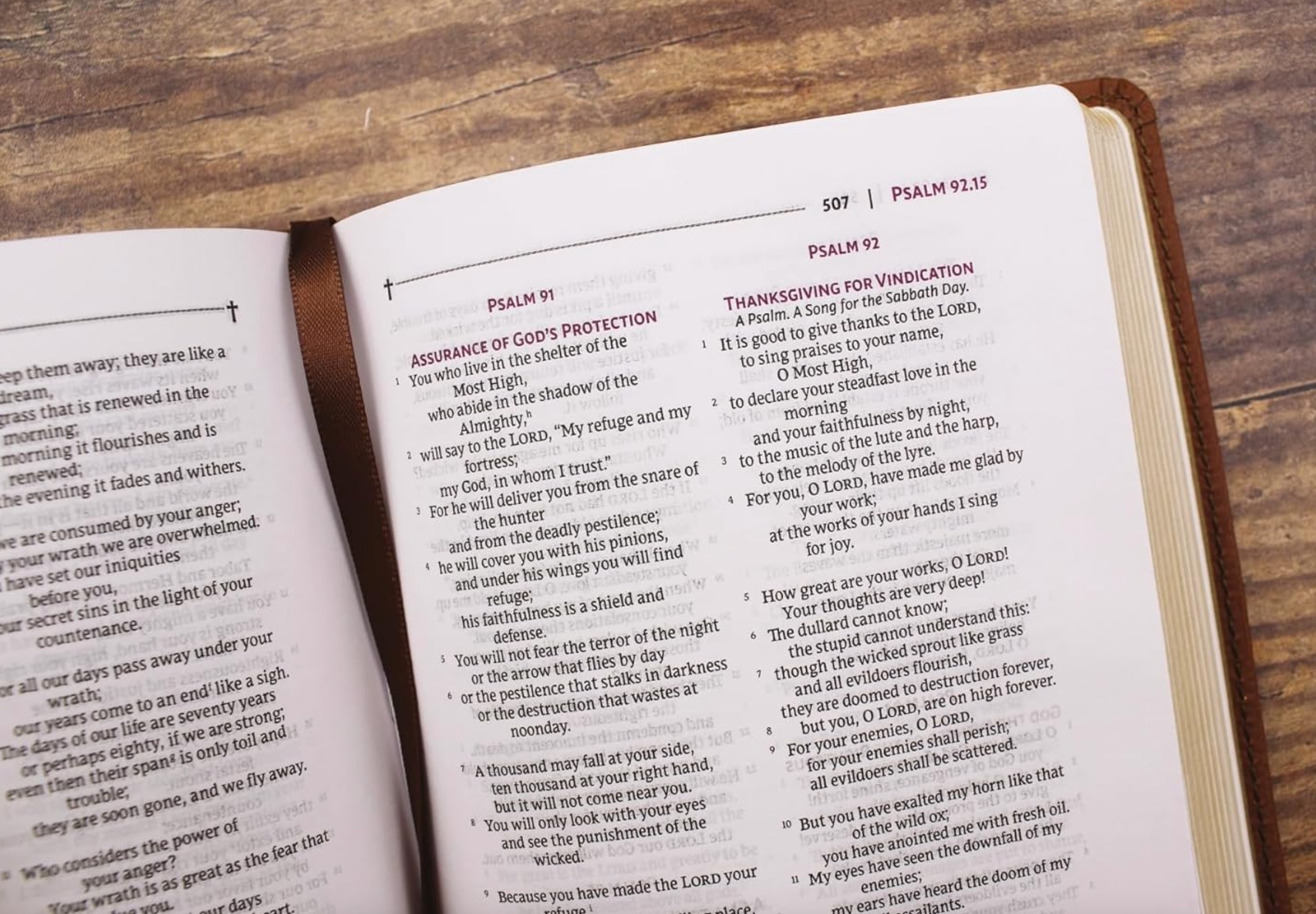 NRSVue, Holy Bible, Compact, Leathersoft, Comfort Print, Brown, , large image number 4