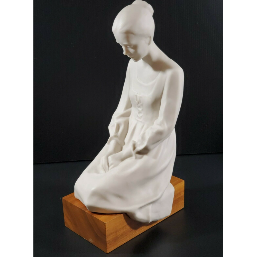 Woman in Prayer Statue with Base (Porcelain), , large