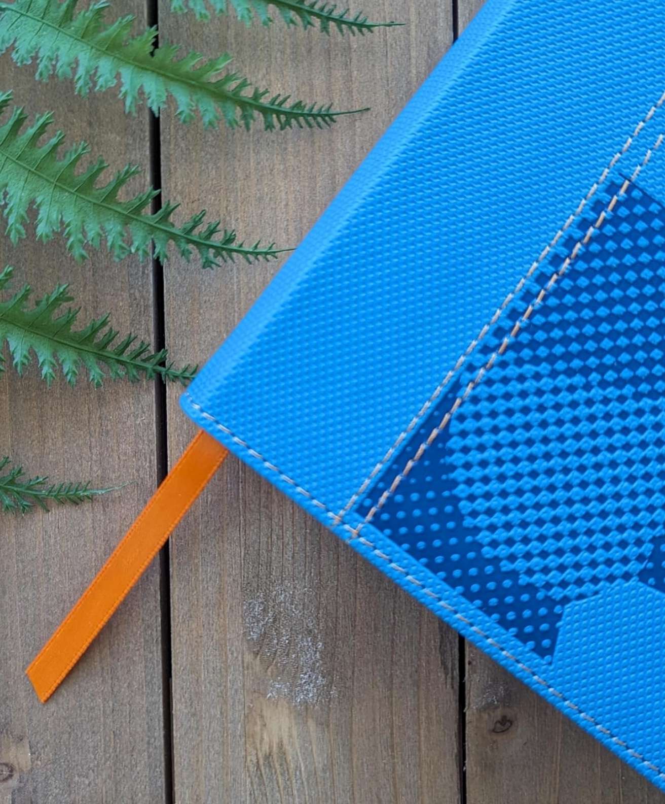 NLT Kids Bible, Thinline Reference Edition, Faux Leather, Camo Blue, , large image number 3