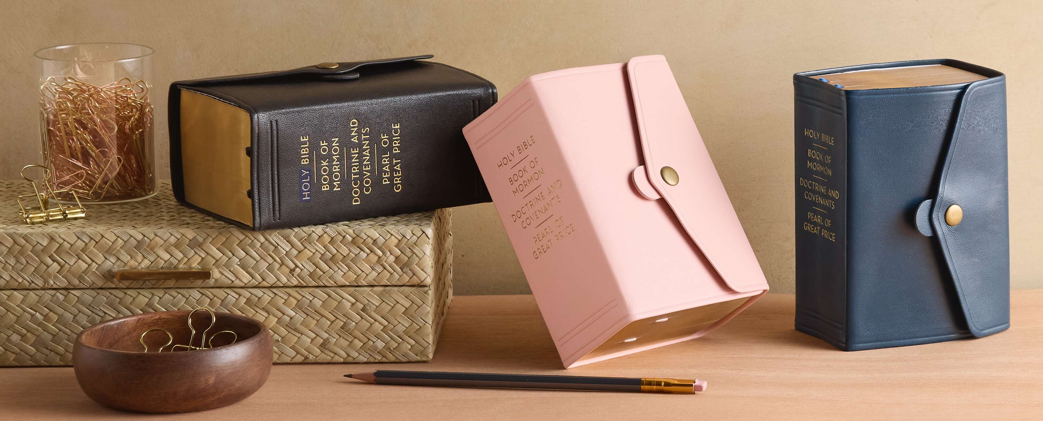 Genuine Leather Snap Quad Combination, Compact (Color Options), , large image number 11