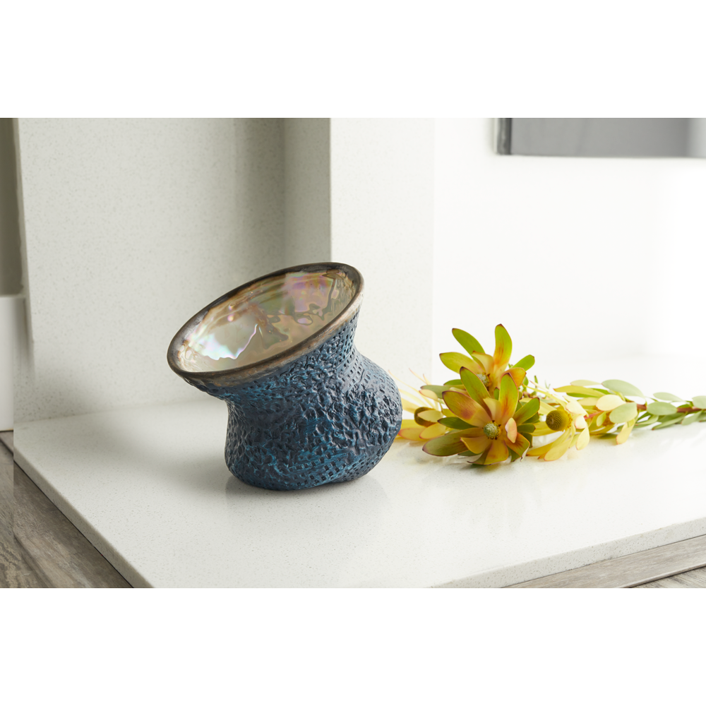 He Looketh on the Heart Vase, , large image number 2