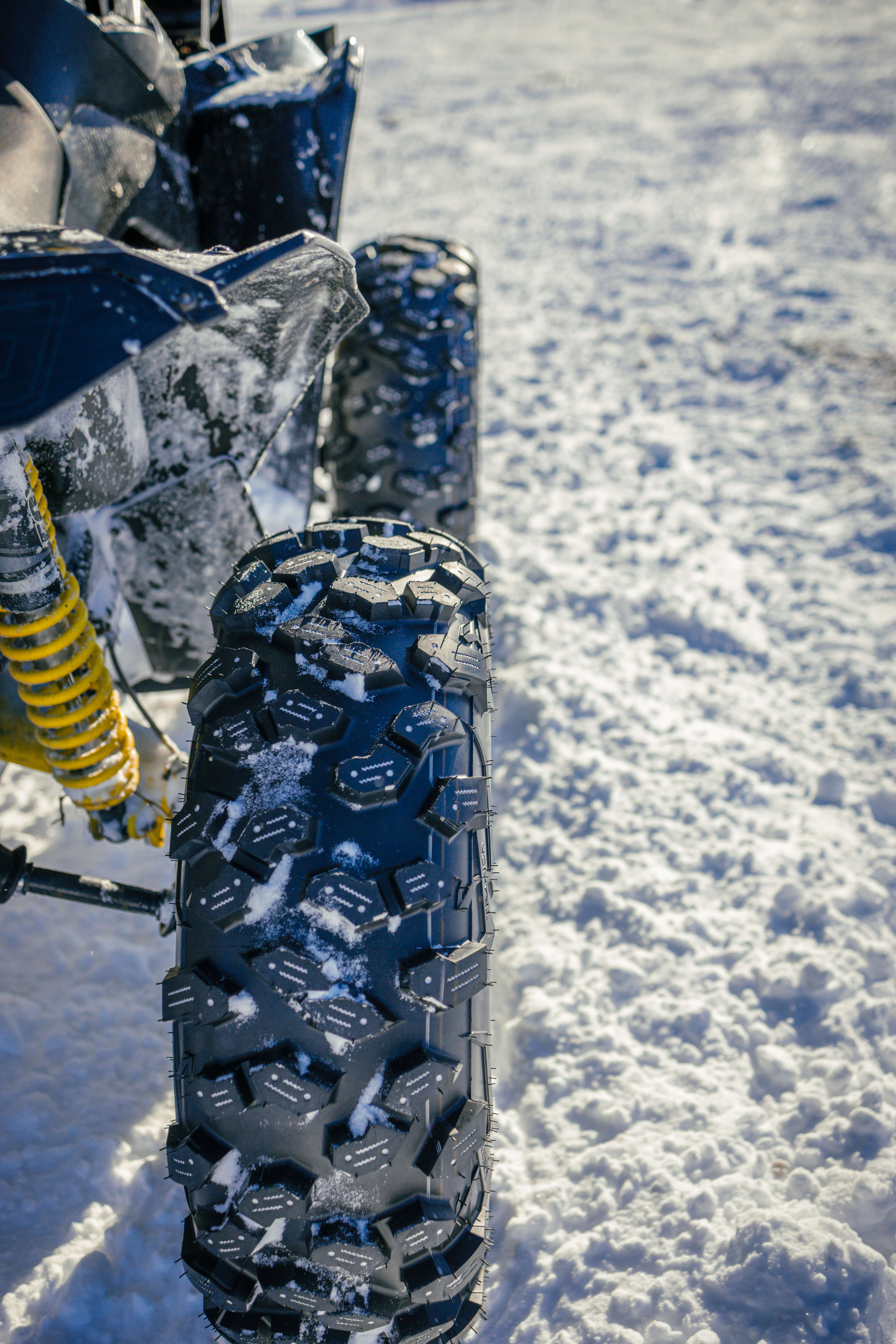 Traxion Glacius Winter Tire
