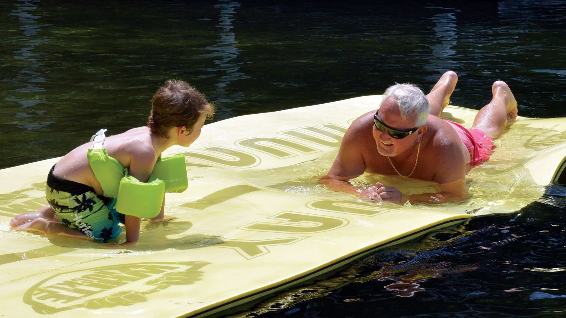 White Knuckle The Runway Foam Water Mat