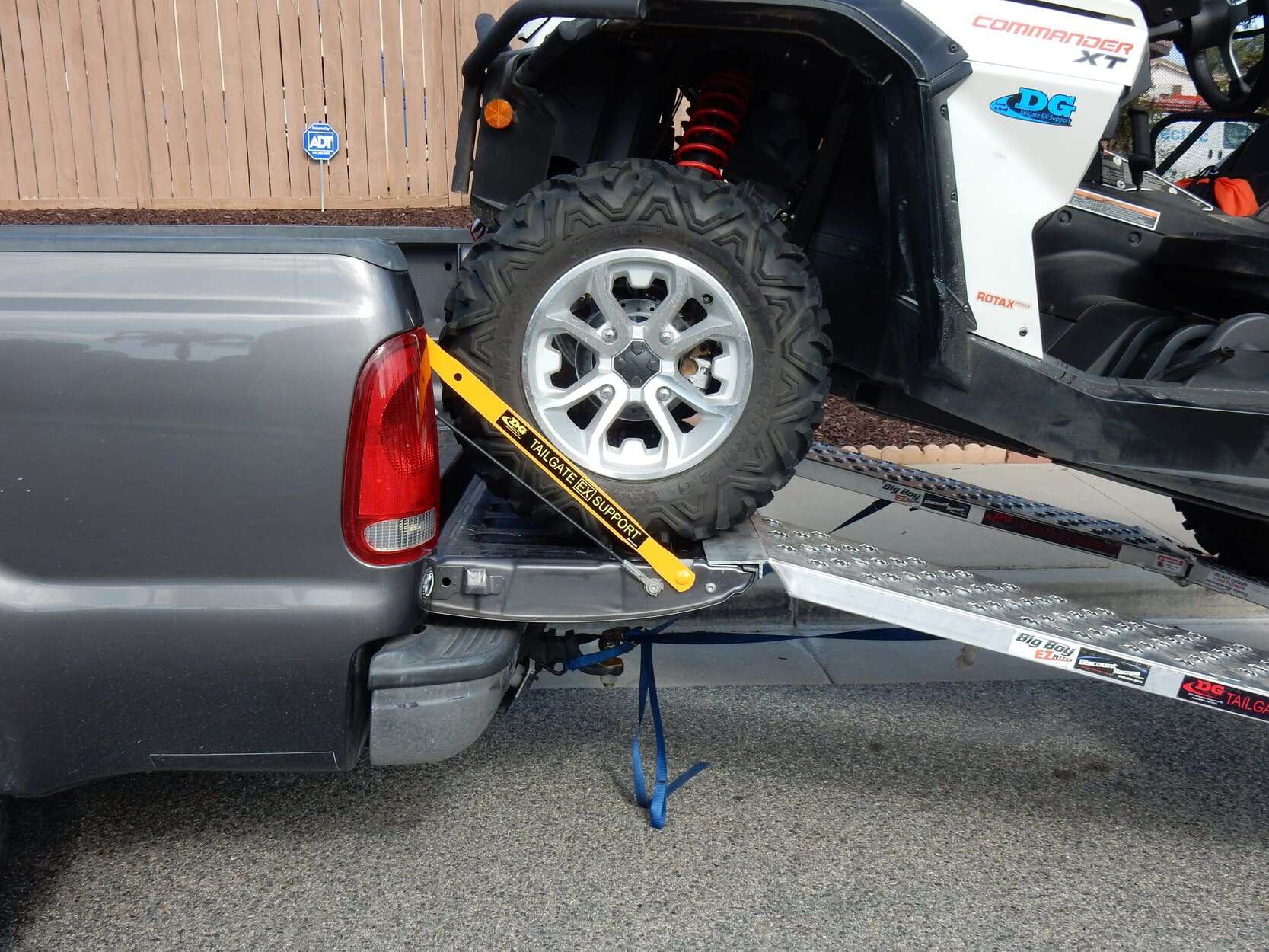 DG Manufacturing Tailgate Support