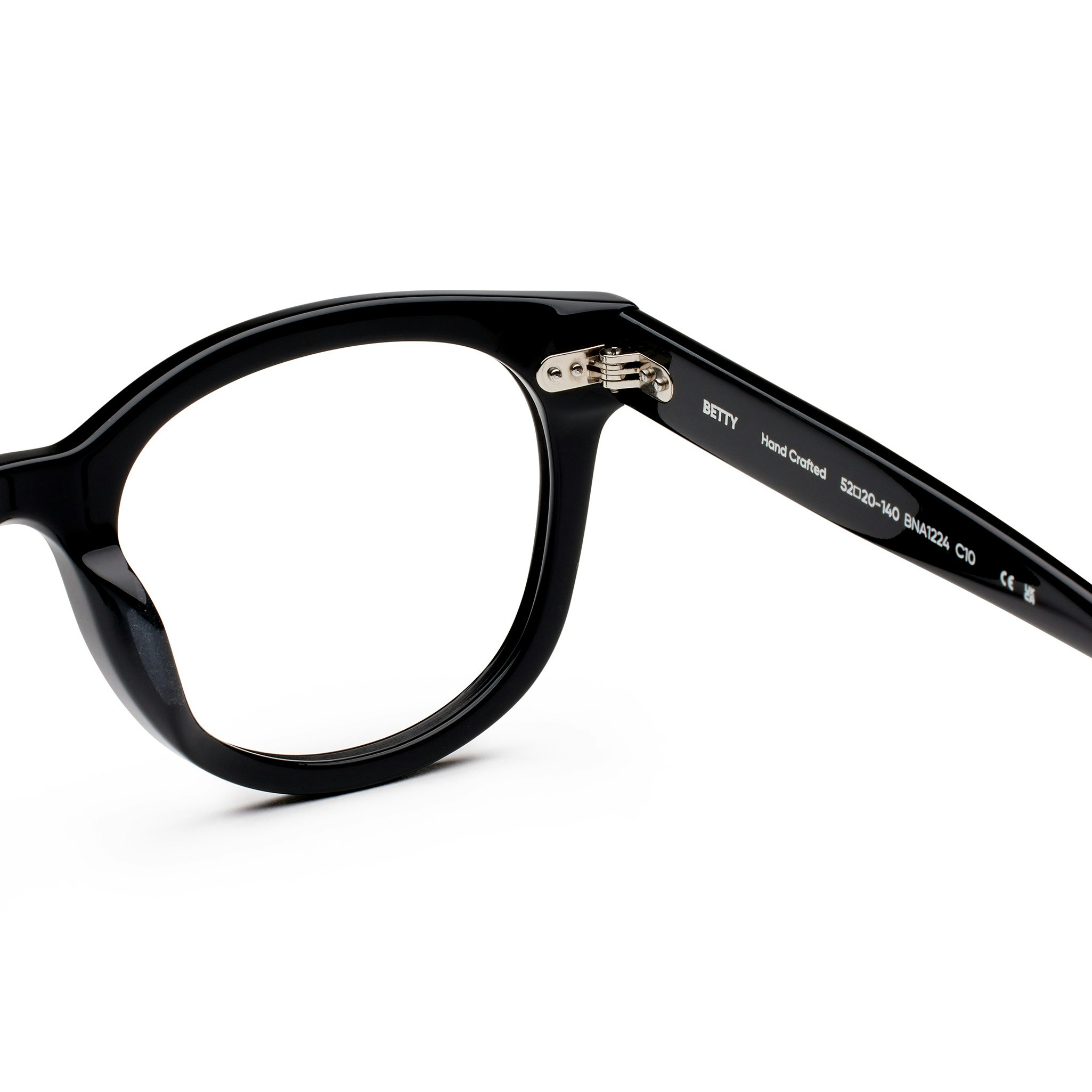 Betty - Black Glasses 